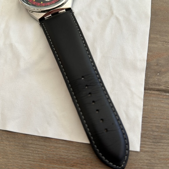 ORIGINAL D&G Men's Unique 46mm Chronograph Red Black Leather Dolce Gabbana Watch - Picture 4 of 7